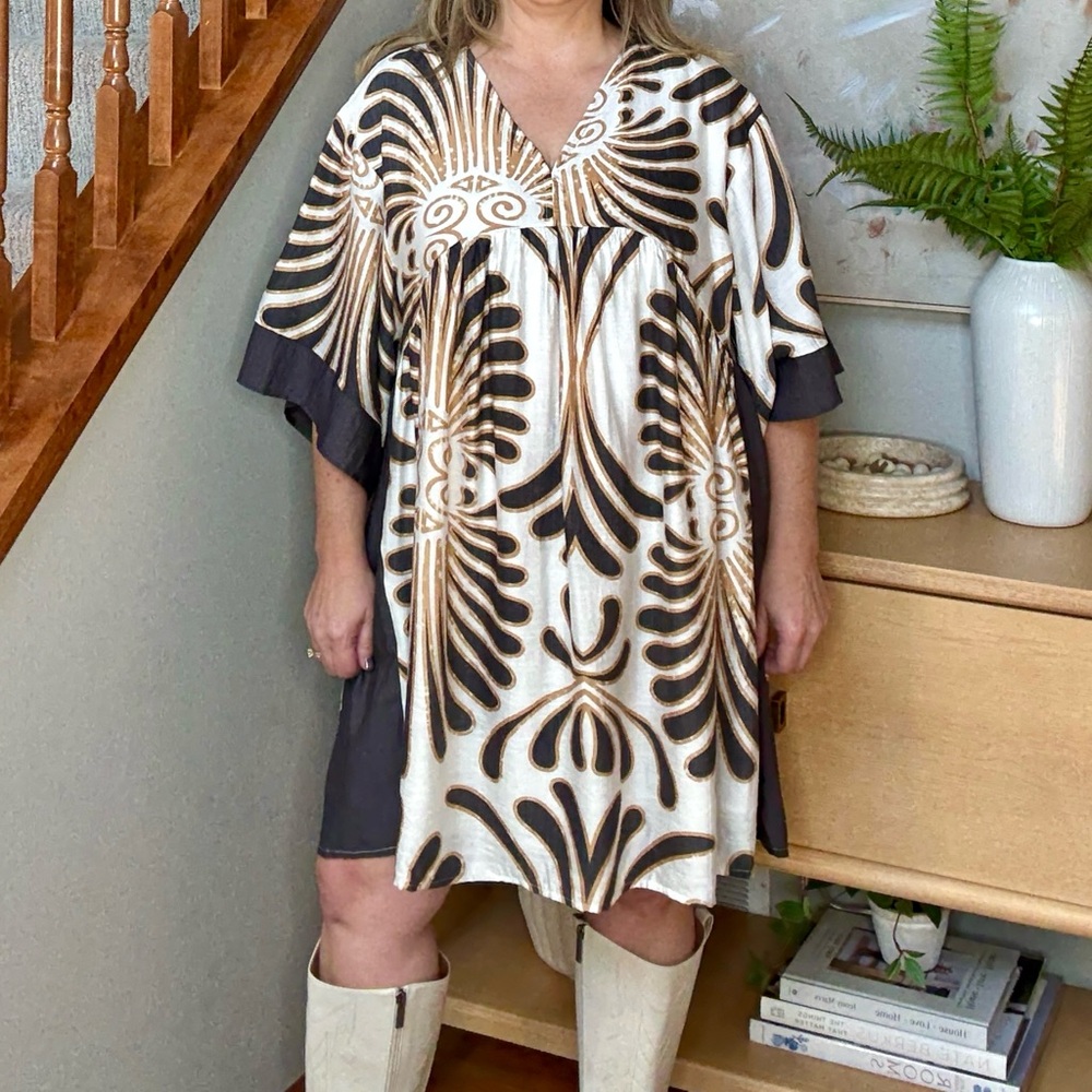Umgee brand new V-neck dress